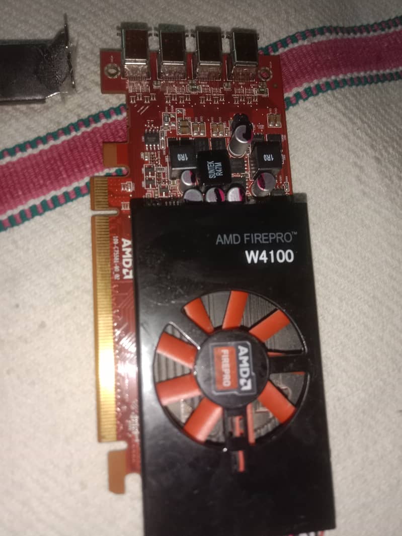 AMD Firepro W4100 Graphics card 7