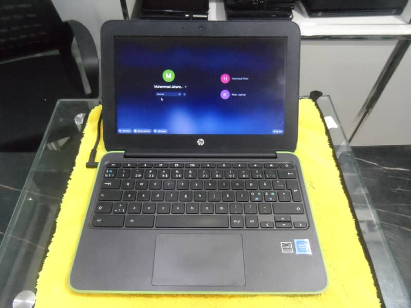 HP 11G5 Chromebook 4GB RAM , 32GB Storage Built in Playstore ! 3