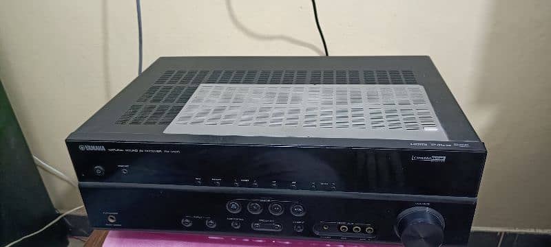 Yamaha Amplifier 5