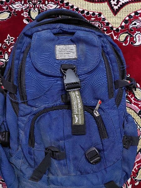 School Bag for boys/Girls in excellent condition 0