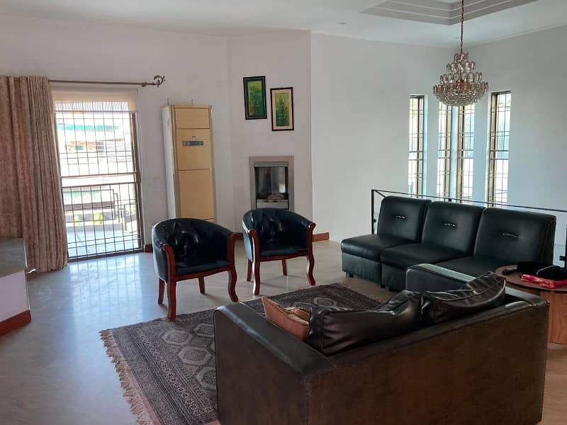 DHA Phase 4 Executive Class Furnished Kanal Banglow With Garnator Back up power For Rent 1