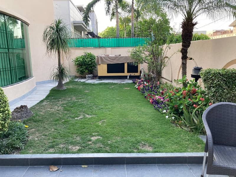 DHA Phase 4 Executive Class Furnished Kanal Banglow With Garnator Back up power For Rent 25