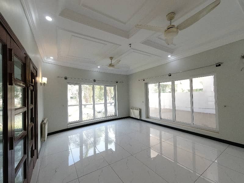 Unoccupied On Excellent Location House Of 26 Marla Is Available For Sale In Bahria Town Rawalpindi 1