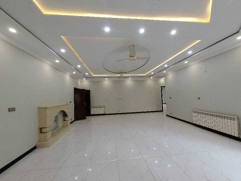 Unoccupied On Excellent Location House Of 26 Marla Is Available For Sale In Bahria Town Rawalpindi 6
