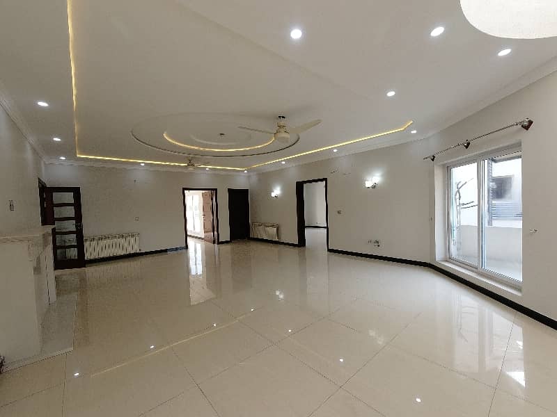 Unoccupied On Excellent Location House Of 26 Marla Is Available For Sale In Bahria Town Rawalpindi 31