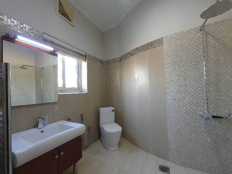 Unoccupied On Excellent Location House Of 26 Marla Is Available For Sale In Bahria Town Rawalpindi 48