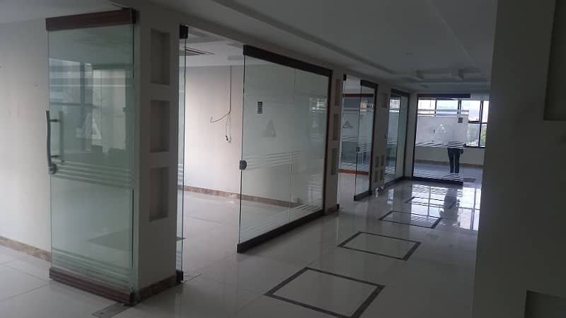 Blue Area Office 3200 Square Feet Jinnah Avenue For Rent 5