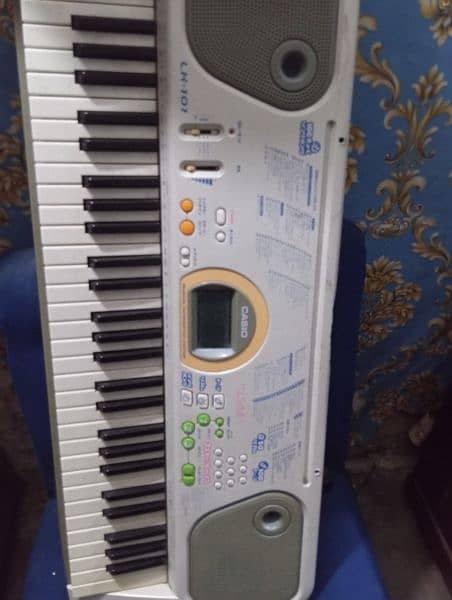 Casio piano model LK-101 0