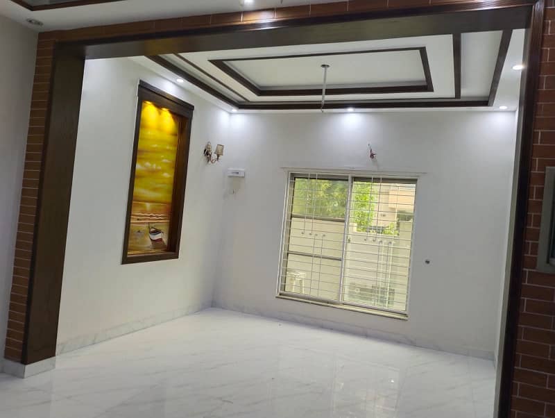 5 Marla House For Sale in AA Block Bahria Town Lahore 3