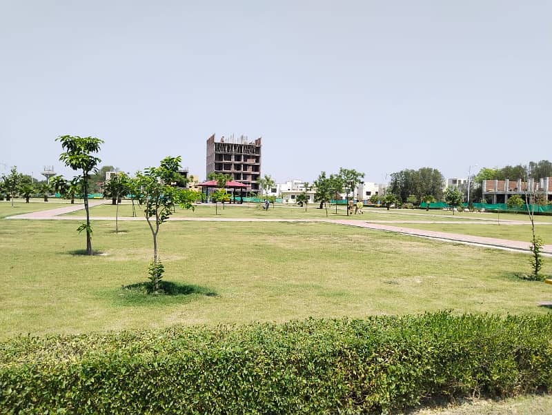 1st Floor Commercial Hall For Sale In Sector D Bahria Town Lahore 18