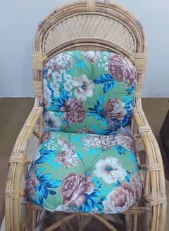 Beautiful Easy Chair 0