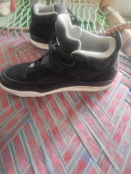 like new branded shoes Jordan 5