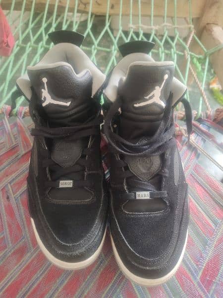 like new branded shoes Jordan 8