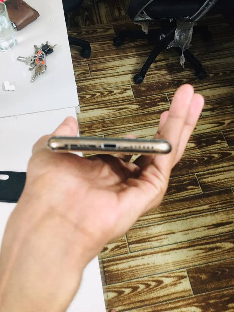 Iphone XS PTA approved 5