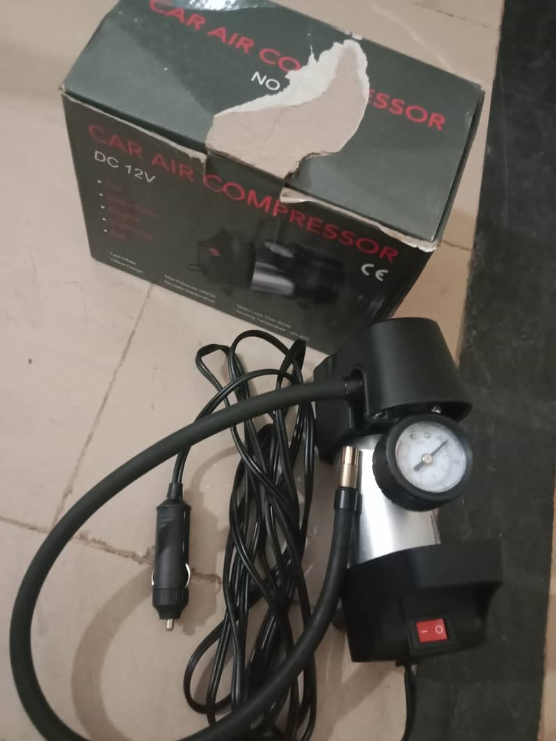 Car air compressor 12v 5 month used in new condition 3