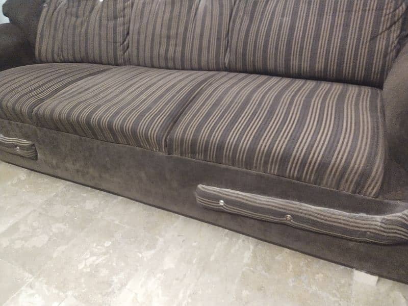 Sofa with heavy material 0