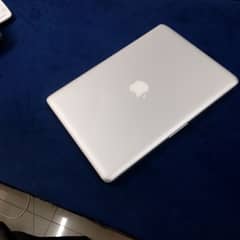 used MacBook pro 2010 mid (13inch)