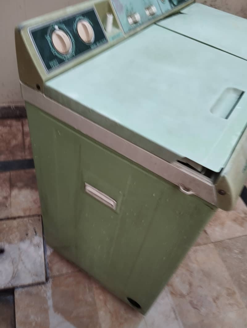 Morphy Richards Washing machine with Dryer Model 2000 3