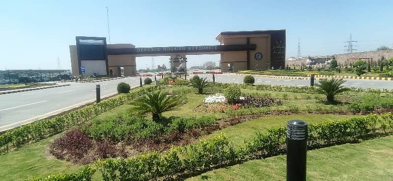 Own A Prime Location Residential Plot In 5 Marla Gujranwala 0