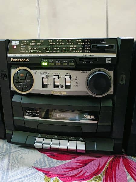 Panasonic RX-CS730
Radio and tape 7