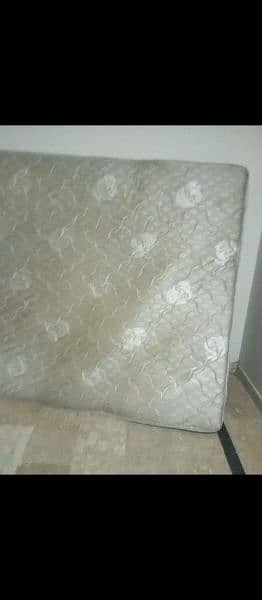 spring mattress in good condition 0