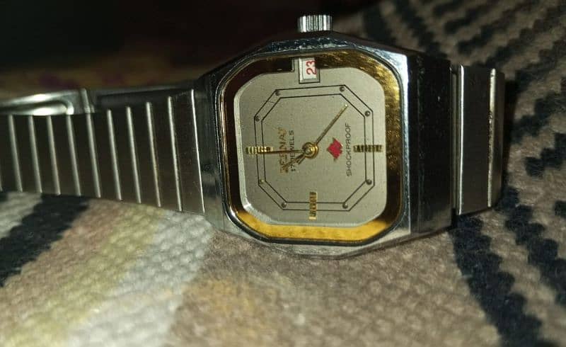 automatic watch zeenat 17jewel &Armani 5