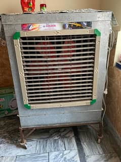 air conditioner small pump installed and original working also working