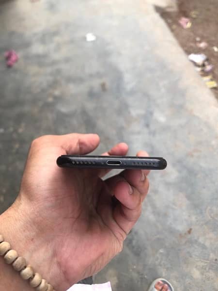 IPhone 7 128 GB all okay no any fault non pta 7