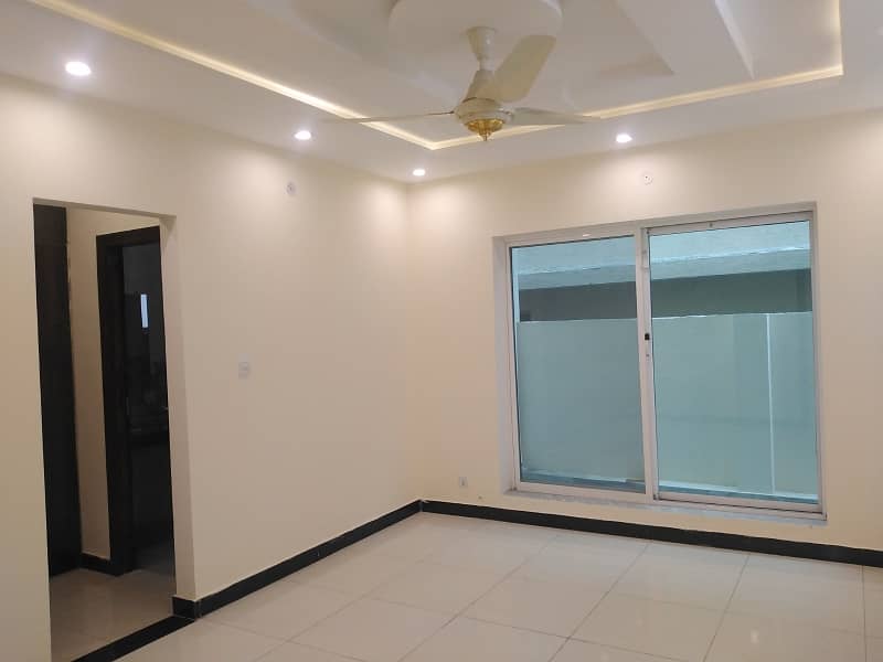 Bahria Town Phase 8 - Khalid Block House Sized 7 Marla For rent 5