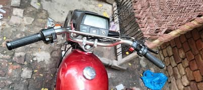 bike sari new tiyar ki ha har chiz new lgai ha 0