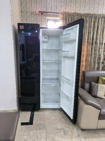 Under Warranty Signature Refrigerator + Freezer. Side By Side 1