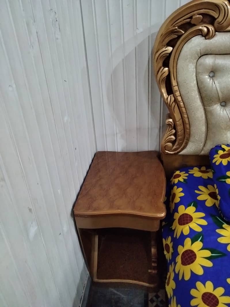 bed set with two side tables and dewaan for sale 2