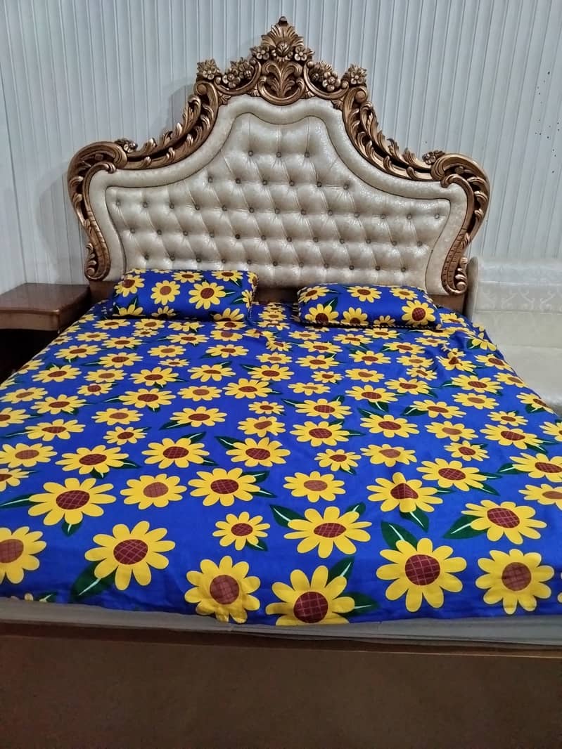 bed set with two side tables and dewaan for sale 5