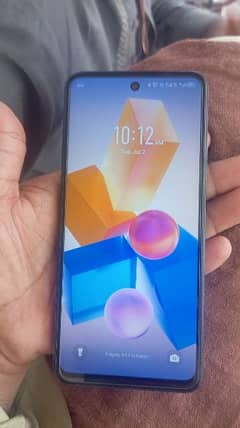 infinix 40i/8gb256gb/10by95 box and gargr 0