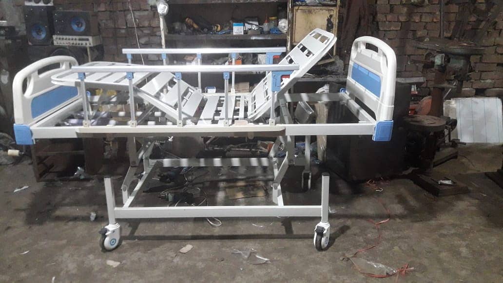 Manufacture Hospital Furniture Medical Bed Patient Bed Surgical Bed 4