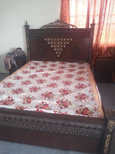 queen bed with 2 side tables or dressing complete set 3