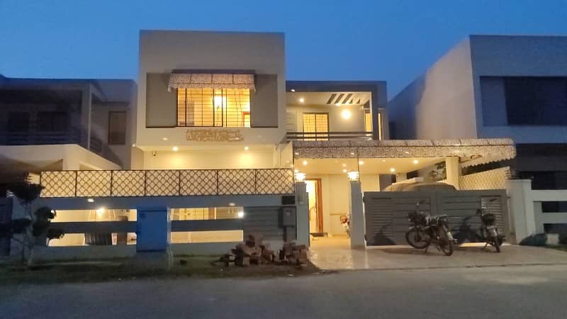 A House Of 12 Marla In Rs. 28000000 0