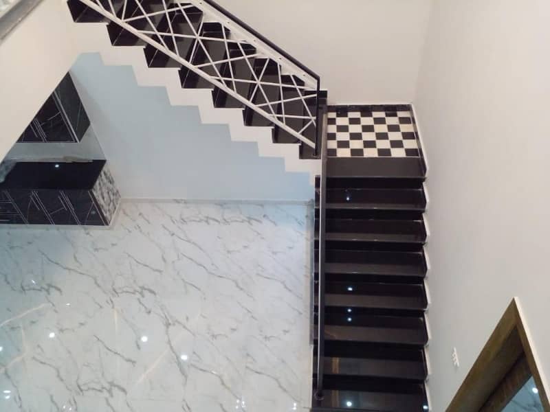 Prime Location In Al Noor Garden A 6 Marla House Is Available 11