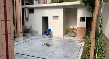 12 Marla House Up For Sale In Shadman Colony 6