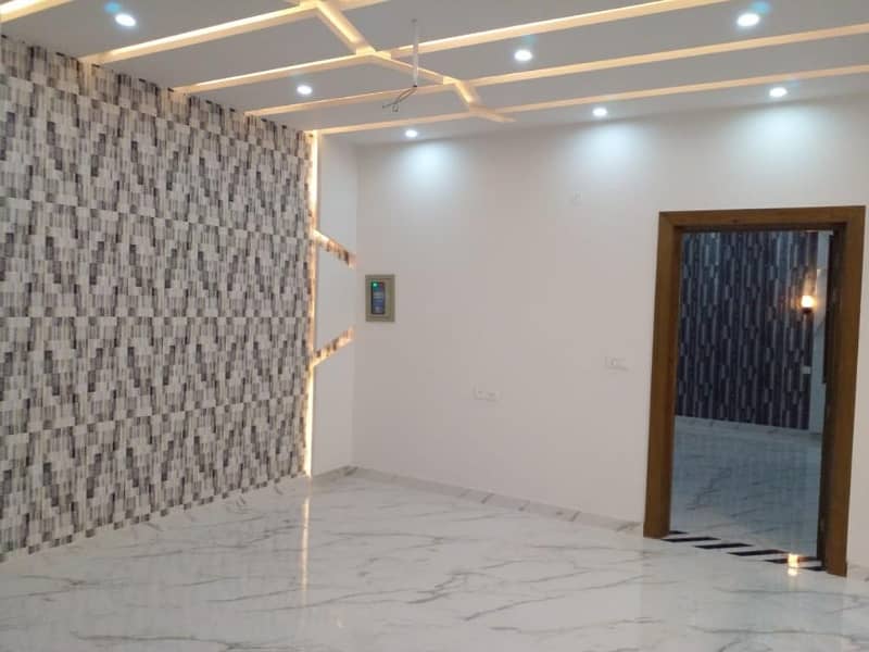 Prime Location In Al Noor Garden A 6 Marla House Is Available 2