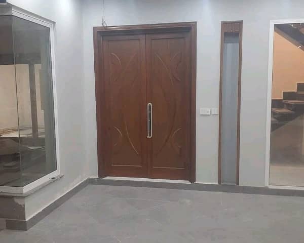 A Palatial Residence For sale In Abdullah Gardens Faisalabad 17