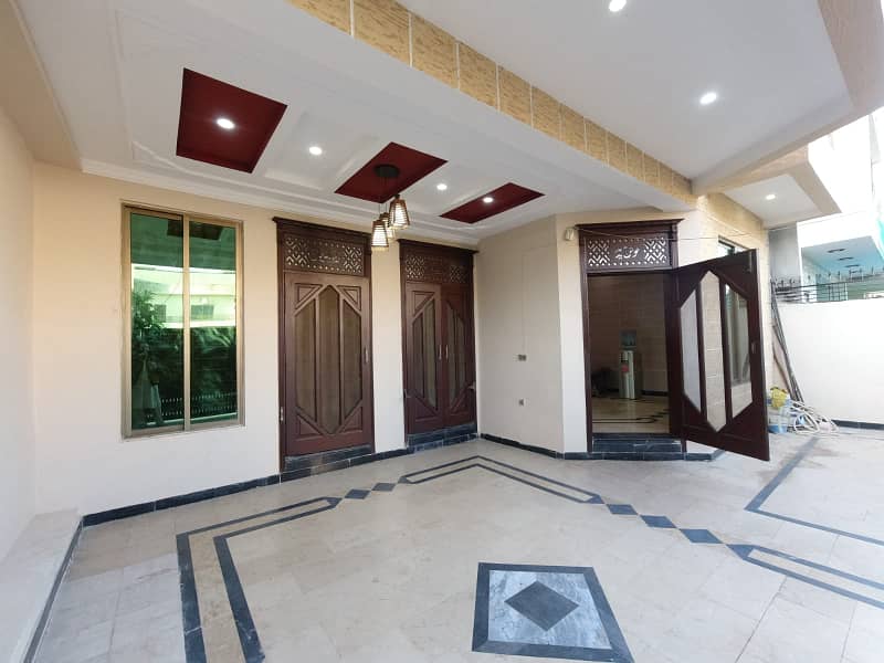 7 Marla Double Unit House Available. For Rent in G-15 Islamabad. 4