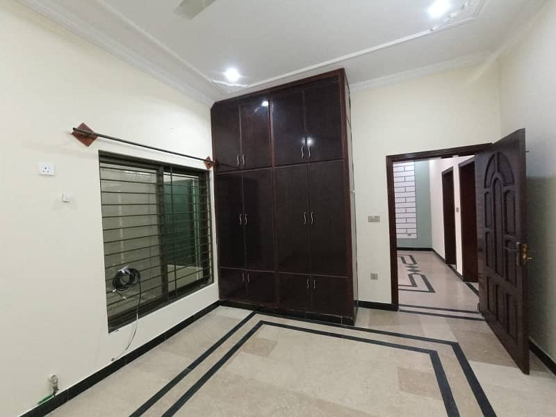 7 Marla Double Unit House Available. For Rent in G-15 Islamabad. 15