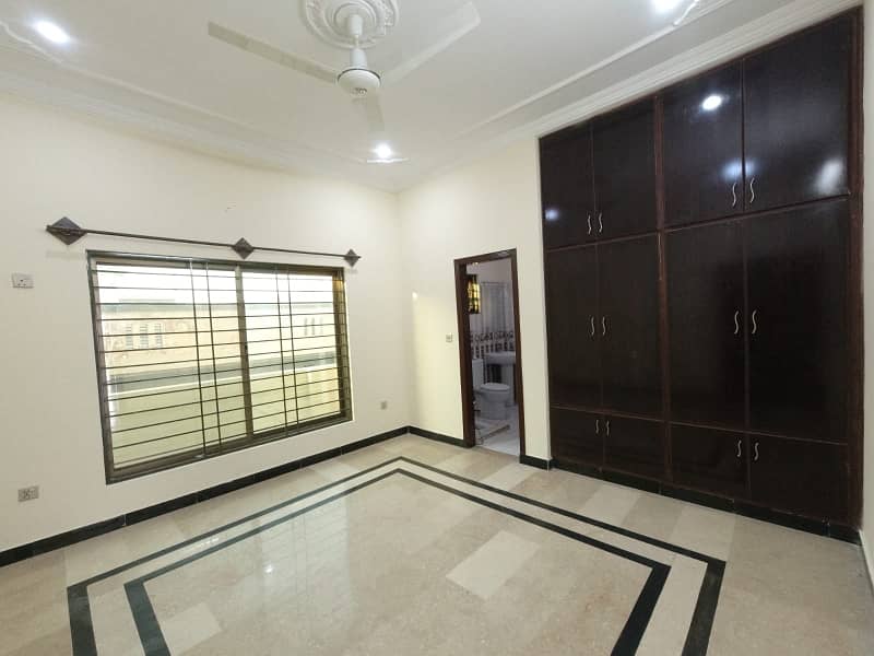7 Marla Double Unit House Available. For Rent in G-15 Islamabad. 16