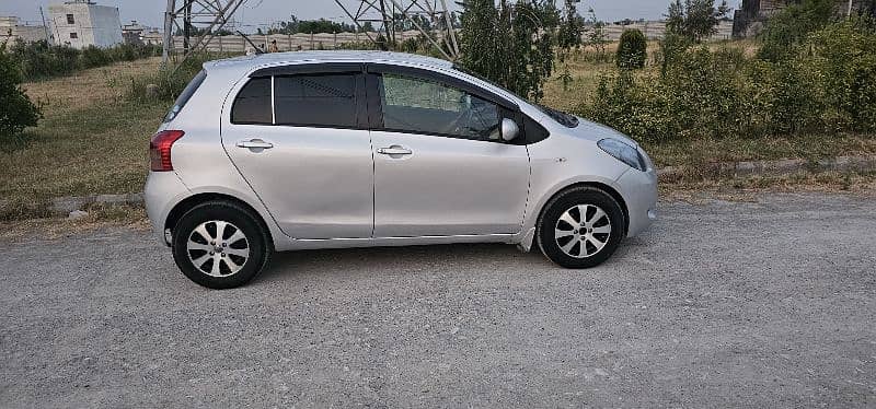 Toyota Vitz 2005 3