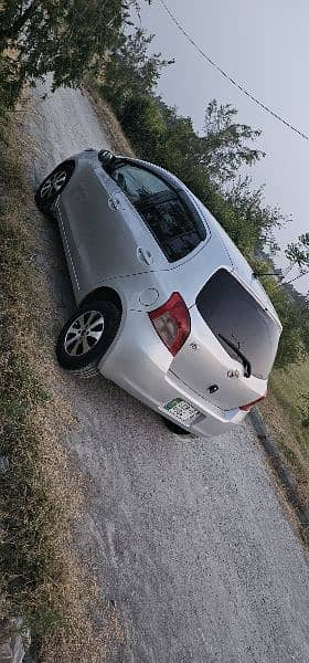 Toyota Vitz 2005 4