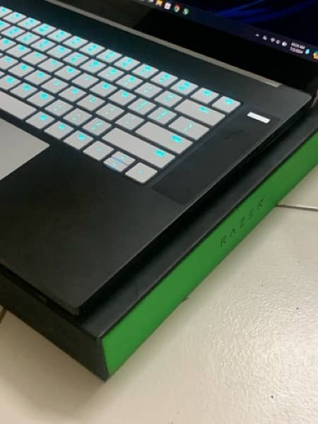 Razer Blade Studio 2020 4K OLED Laptop with Nvidia RTX 16 GB Graphics 2