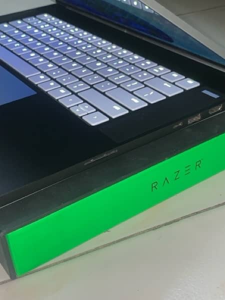 Razer Blade Studio 2020 4K OLED Laptop with Nvidia RTX 16 GB Graphics 4