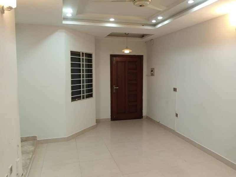 Flat For Sale In Islamabad E 11 4