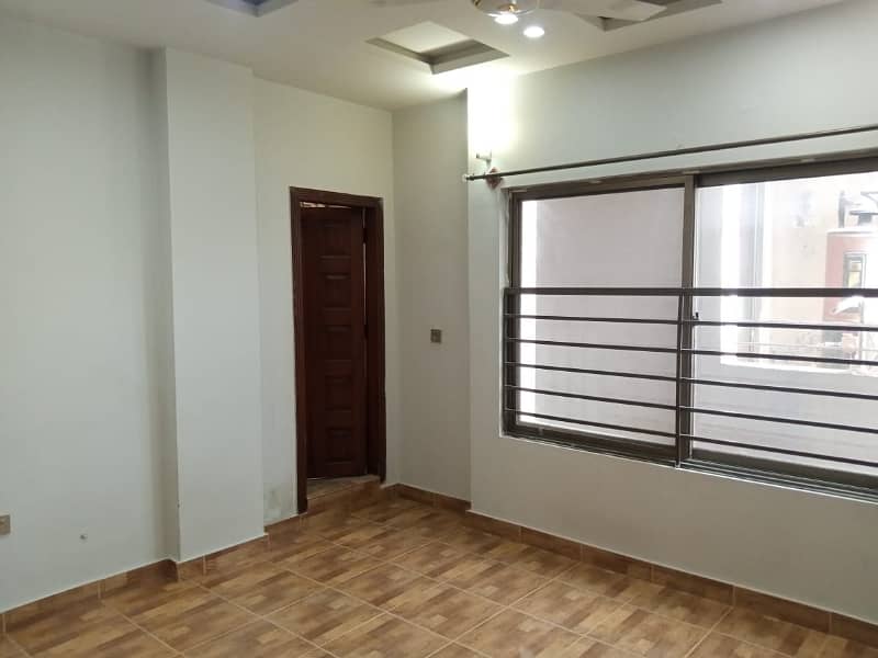 Flat For Sale In Islamabad E 11 7